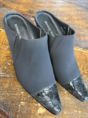 Donald J. Pliner Black Pointed-Toe Croc-Accented Mule